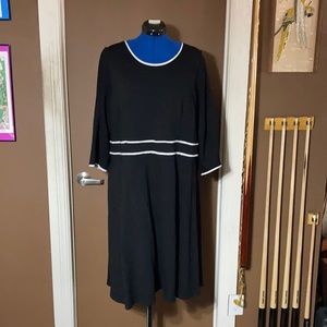 GOING SOON Black and white lantern sleeve dress